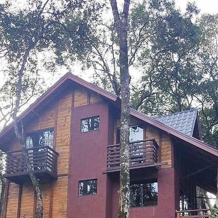 Chalé em frente ao zoológico Villa Curitiba Esterno foto
