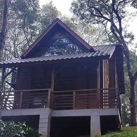 Chalé em frente ao zoológico Villa Curitiba Esterno foto