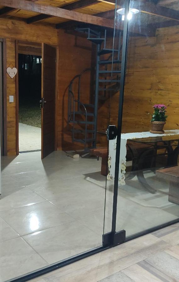 Chalé em frente ao zoológico Villa Curitiba Esterno foto